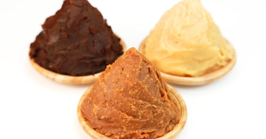 さまざまな種類の味噌